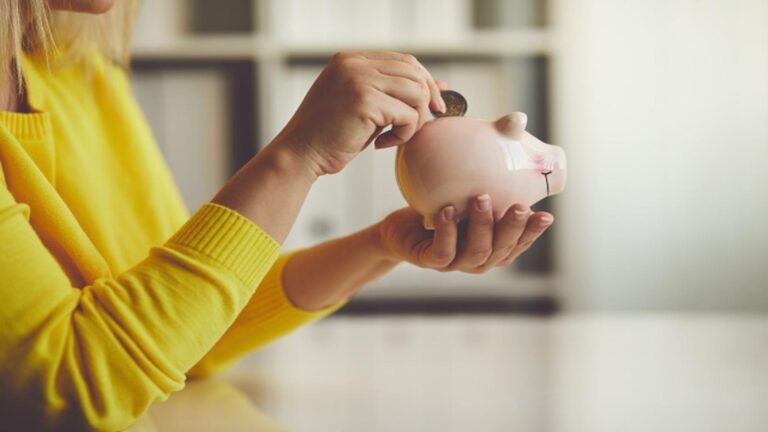 Are liquid funds better than a savings account? Here are 4 things you must know